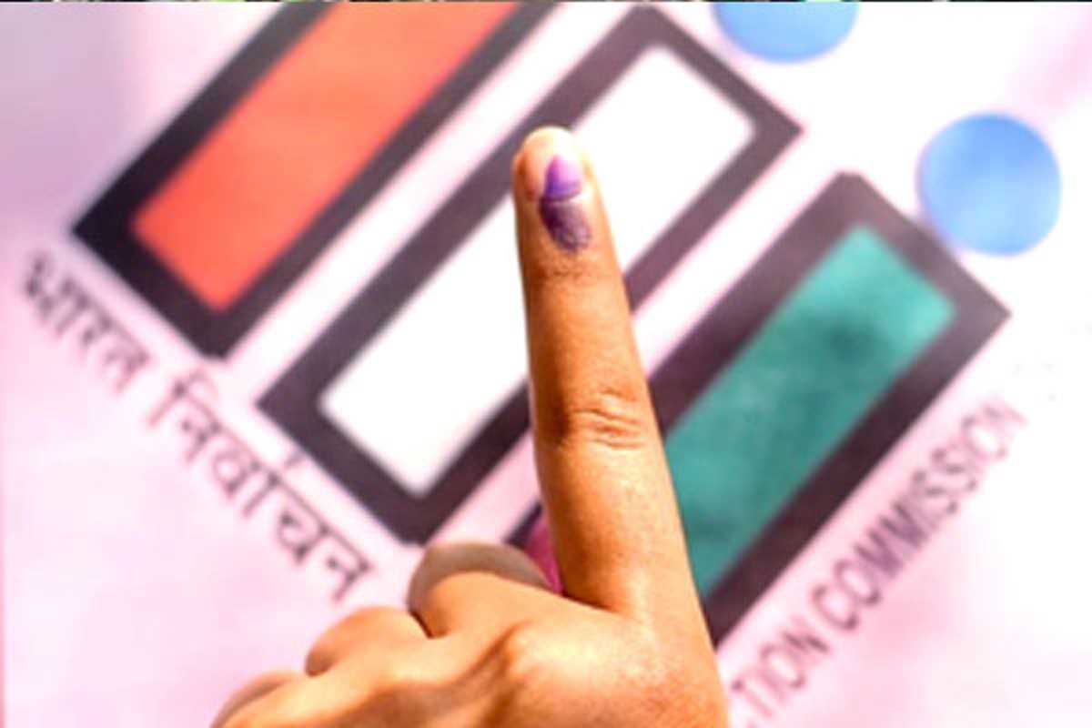 चुनाव ड्यूटी में लापरवाही बरतने पर पंजाब के एसडीएम के खिलाफ कार्रवाई चुनाव ड्यूटी में लापरवाही बरतने पर पंजाब के एसडीएम के खिलाफ कार्रवाई